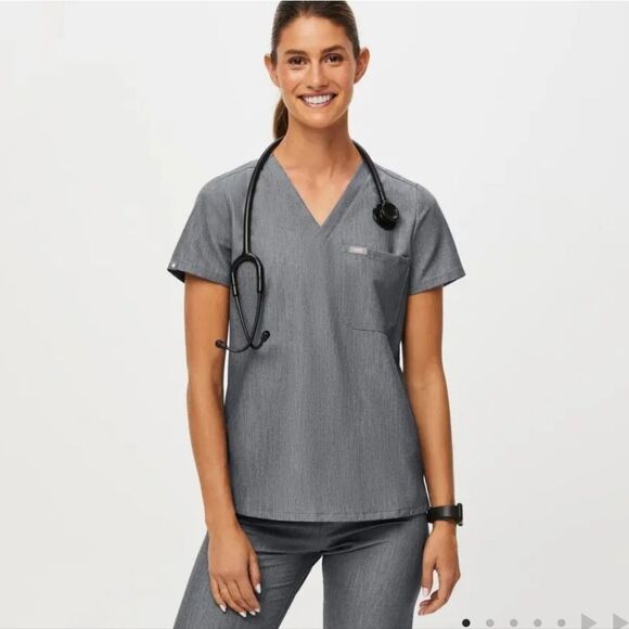 FIGS 1 pocket scrub top gray M - Picture 1 of 8